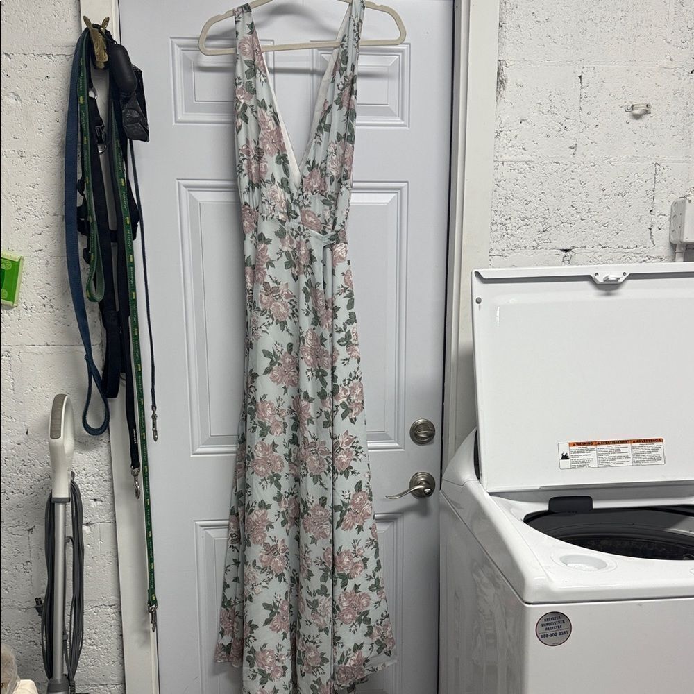 Lovers + Friends Cream & Green Floral Chiffon Wrap Maxi - Lined V Neck Size 0